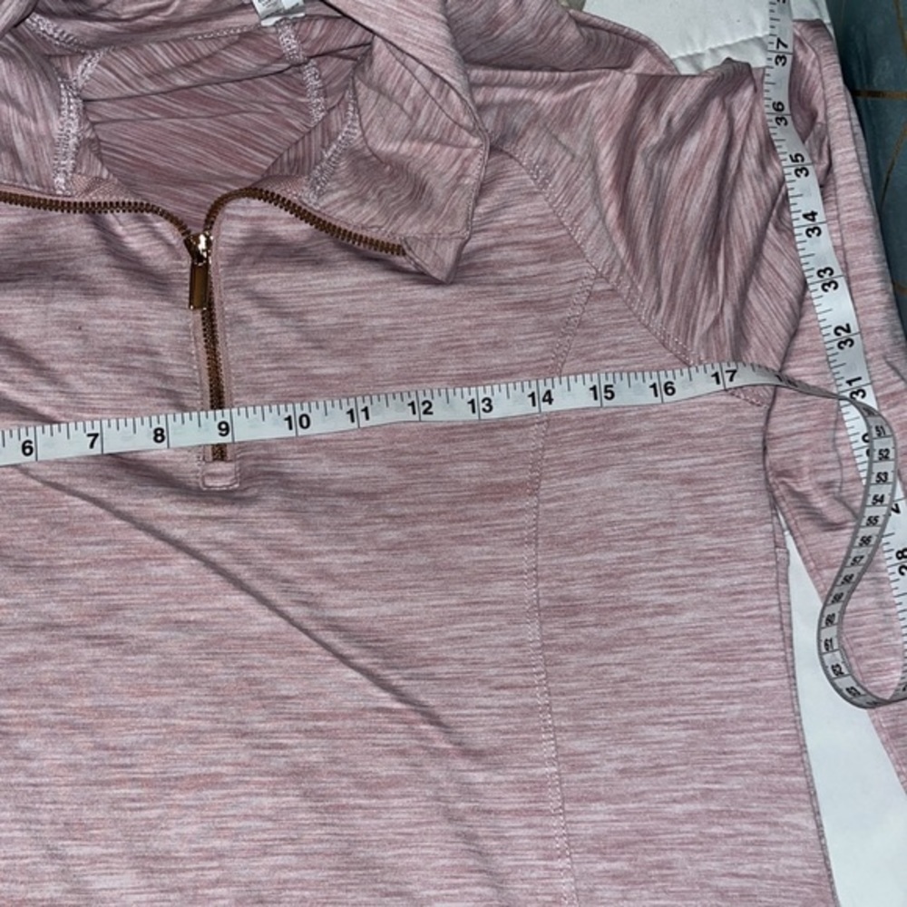 Balance Collection Athletic Pullover Size Medium - Picture 6 of 6